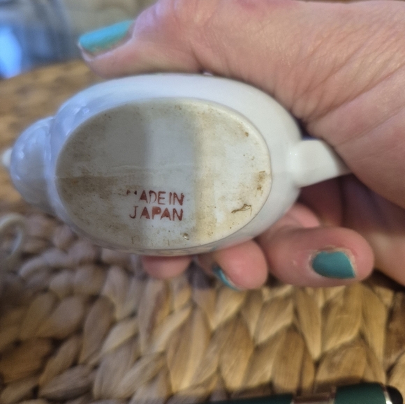 Vintage Child's White Teapot and Cup Set with Illustration - Picture 2 of 7